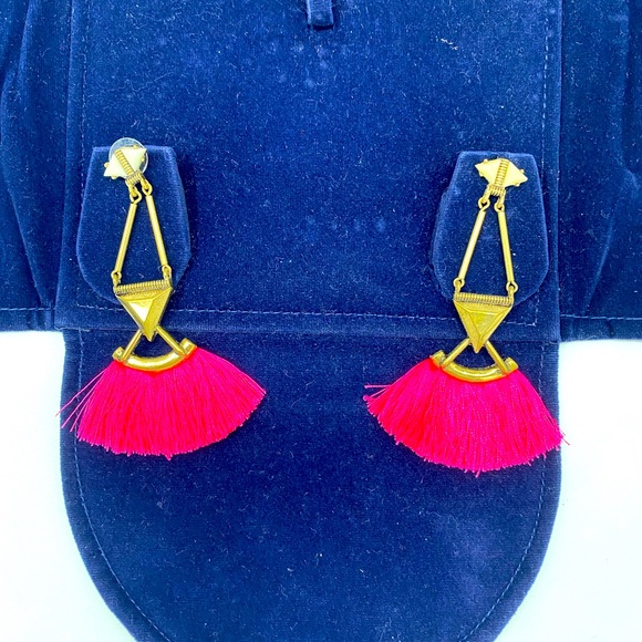 Pre-Owned Women's Tassel Pink Gold Earrings Chic Vibrant Elegance 3.5”H x 1”W - Picture 3 of 12